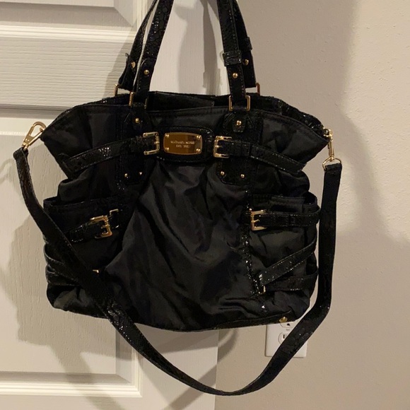 Michael Kors Handbags - Michael Kors Bag
